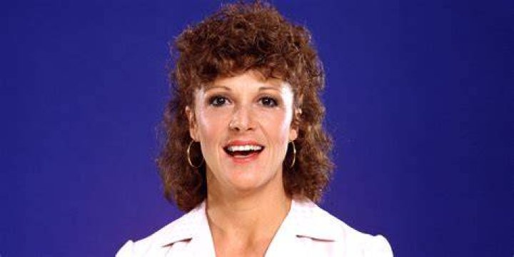 'Alice' Star Linda Lavin Never Had Her Own Children Though Became 'Accepting' Stepmom to Husband's Kids