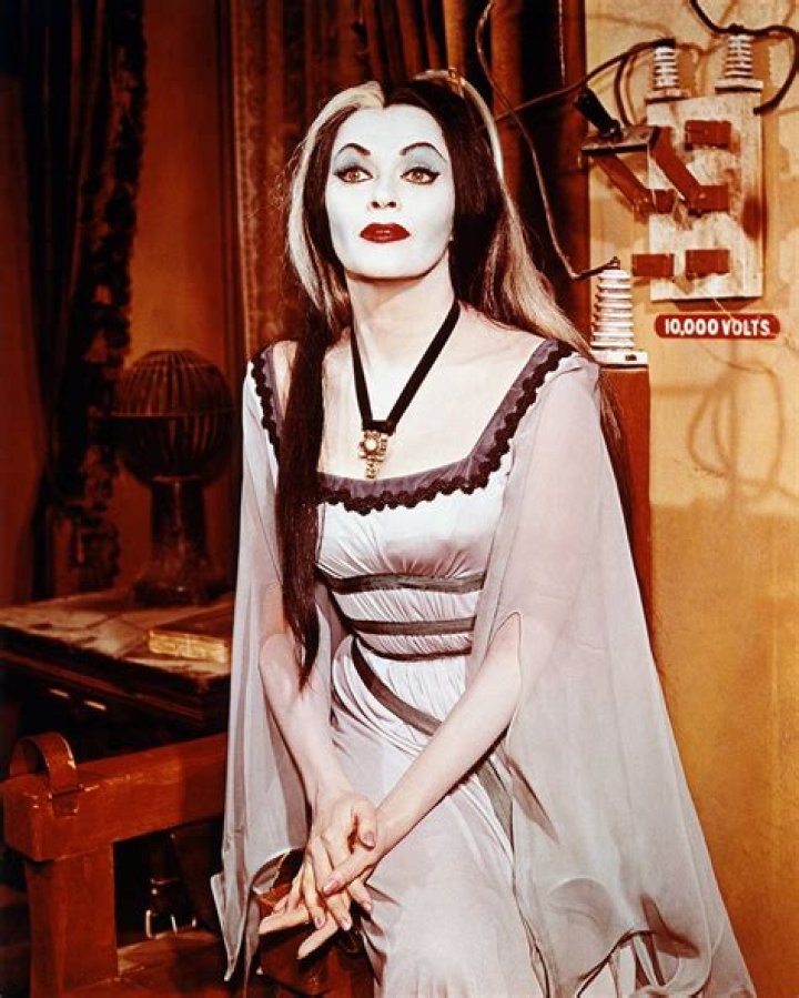  'The Munsters' Star Yvonne De Carlo's Husband Was Run Over by a Train — inside Her Marital Woes