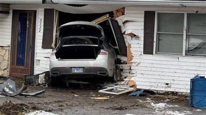 16+ Car Into House DyaneMeesha