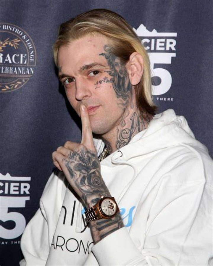 Aaron Carter at "The Night Time Show" Holiday Special on December 16, 2017 in Hollywood, California | Photo: Getty Images