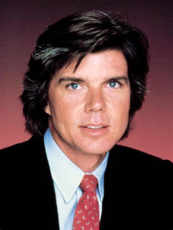 Actor John Davidson and actress Suzanne Somers appearing in the ABC TV show "Goodbye Charlie," on June 4, 1985 ┃Source: Getty Images
