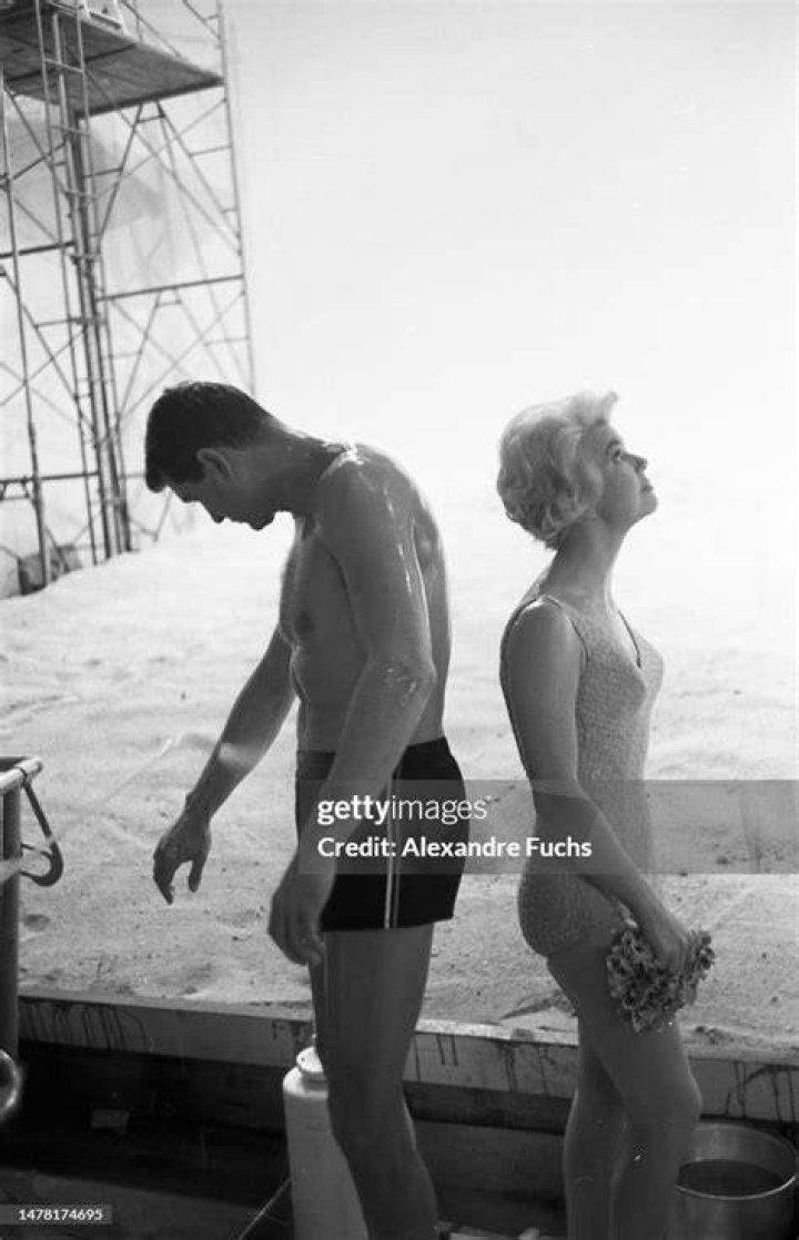 Actor Rock Hudson and Doris Day in a scene of "Lover Come Back" on January 1, 1960 in Los Angeles, California | Source: Getty Images