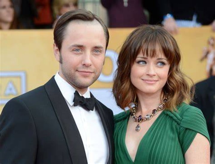 Alexis Bledel and Vincent Kartheiser at the 19th Annual Screen Actors Guild Awards in California on January 27, 2013. | Source: Getty Images