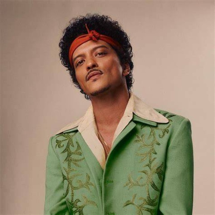 All About Bruno Mars' Family Meet His Wife And Kids