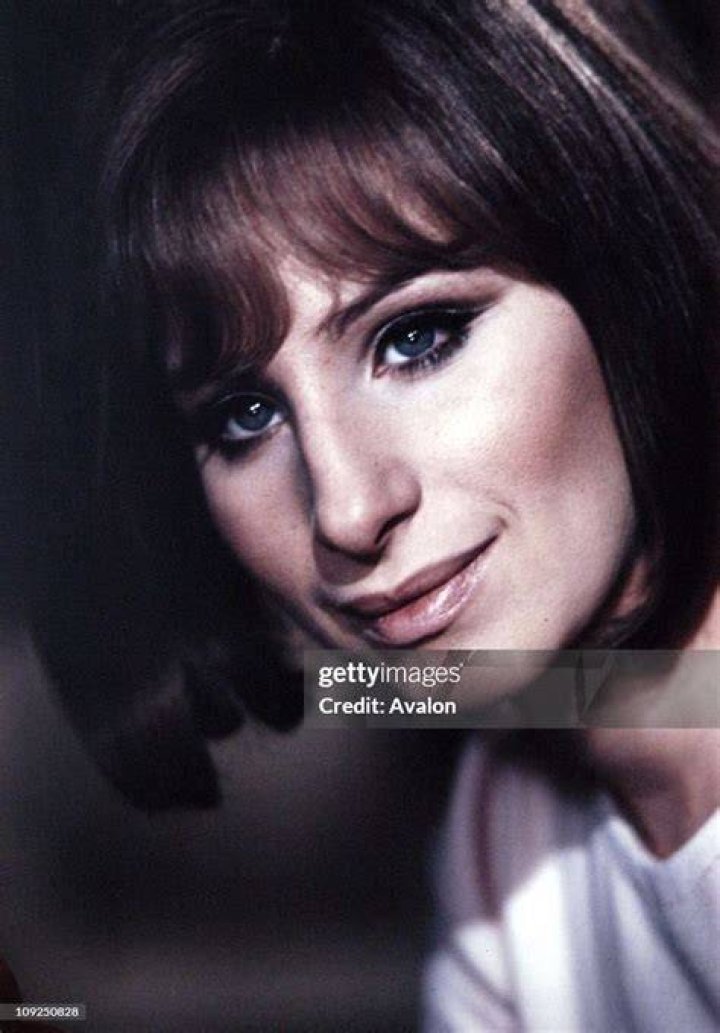 American singer and actress Barbra Streisand with a beehive hairdo, November 10, 1964 | Source: Getty Images