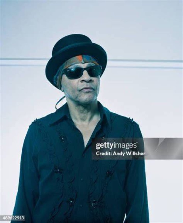 American singer-songwriter Arthur Lee (1945 - 2006) of rock band Love, London, May 1974 | Photo: Getty Images
