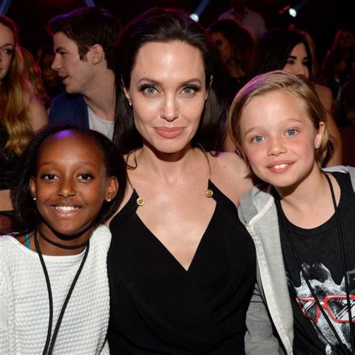 Angelina Jolie with her kids Vivienne, Shiloh, Zahara, and Knox in Italy in 2021. | Source: Getty Images