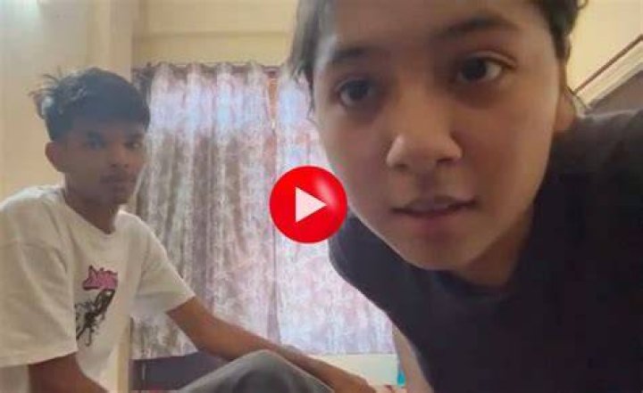 Anjali Arora Hot Viral Video अंजलि अरोड़ा ने देसी घाघरा चोली में ढाया कहर, वीडियो देख फैंस के