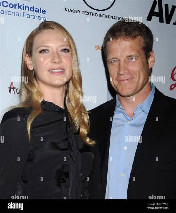Anna Torv and Mark Valley are pictured as they arrive at the premiere of Paramount's "Star Trek" on April 30, 2009, at Grauman's Chinese Theatre, Hollywood, California. | Source: Getty Images
