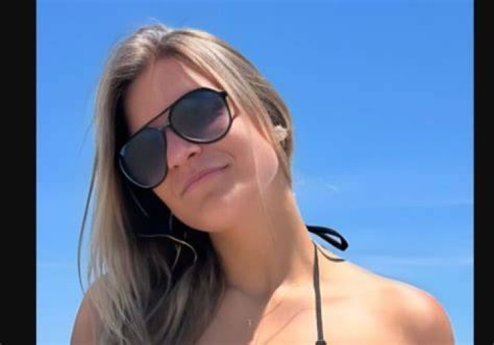avery.leigh Nude OnlyFans Leaks Album Girls