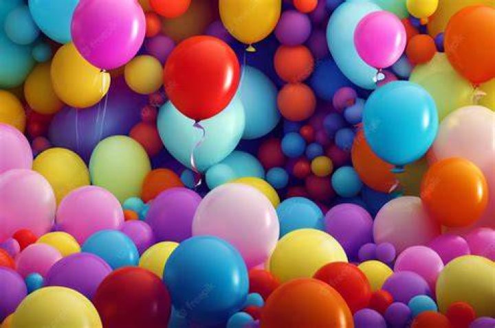 Balloons everywhere: In one of Khloe's videos, she showed off the extravagant archway of pink balloons, fake blow dryers and cardboard cutouts