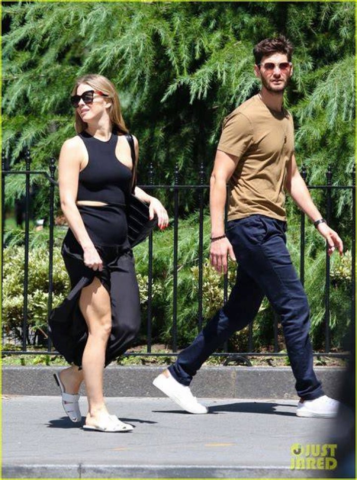 Ben Barnes Girlfriend Julianne Hough