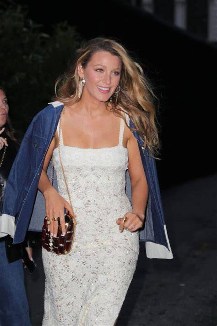 Blake Lively Goes To 'Town' With Ben Affleck Photo 2150842 Blake Lively Photos Just Jared
