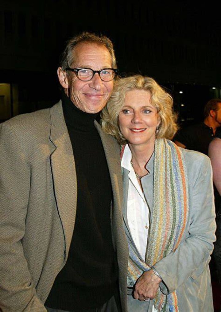 Blythe Danner and her husband Bruce Paltrow on April 13, 2002 in Los Angeles, California | Photo: Getty Images