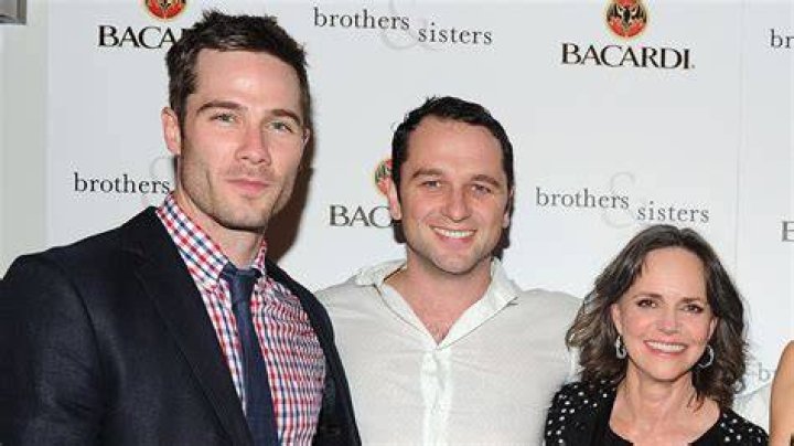 &lsquo;Brothers & Sisters&rsquo; Luke Macfarlane, on being gay! His relationship with Wentworth Miller is a