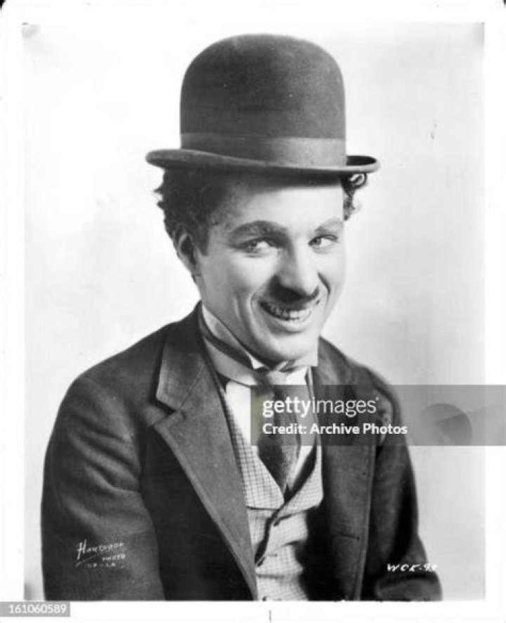 Charles Chaplin publicity portrait for the short 'A Night Out', 1915 | Photo: GettyImages
