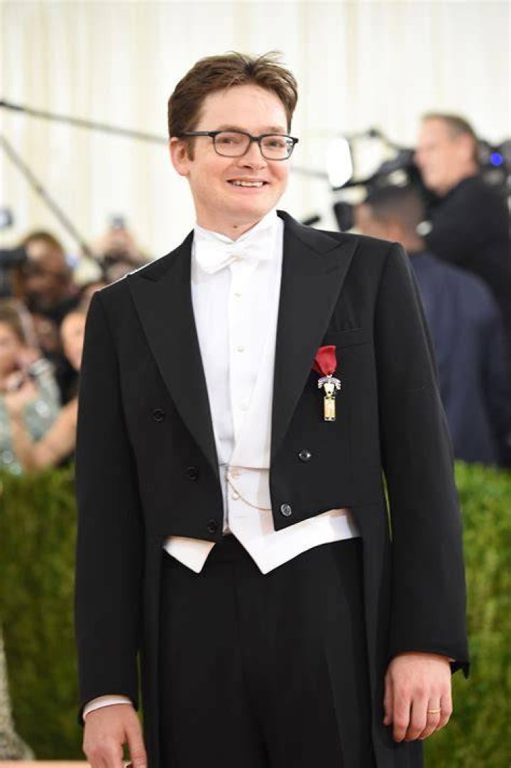 Charles Shaffer poses on the red carpet at the "Manus x Machina: Fashion In An Age Of Technology" Costume Institute Gala at Metropolitan Museum of Art on May 2, 2016, in New York City | Source: Getty Images