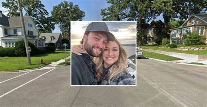 Couple is found shot dead at home with their 3 children still in the house