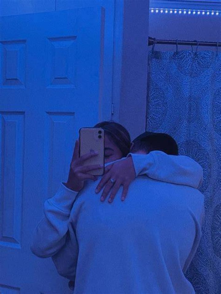 Cute couple mirror pics [Video] in 2021 Cute relationship pictures, Cute couples, Cute couples