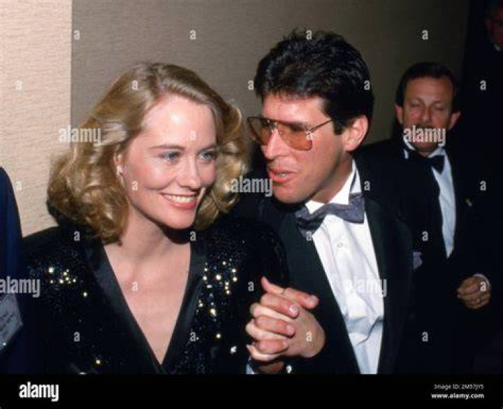 Cybill Shepherd and Bruce Oppenheim in 1980. | Source: Getty Images
