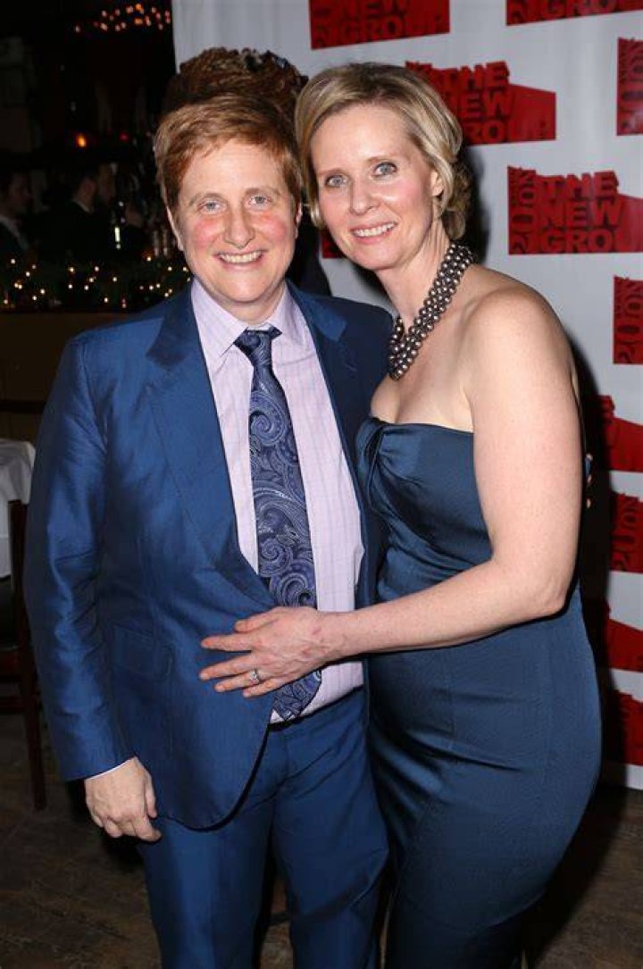 Cynthia Nixon and Christine Marinoni at Cain on February 10, 2005 in New York City | Photo: Getty Images