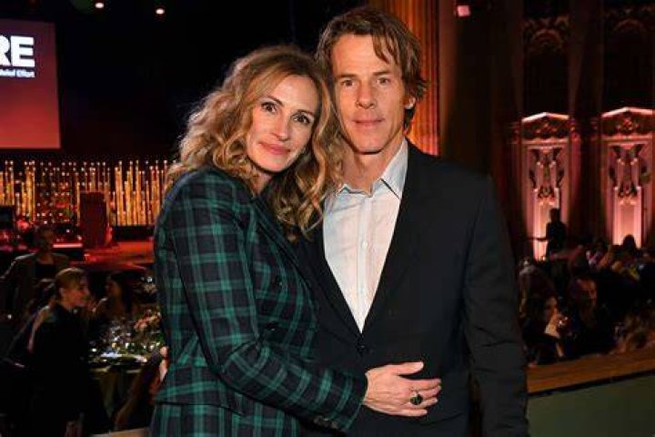 Danny Moder and his wife Julia Roberts on November 21 2002 | Source: Getty Images