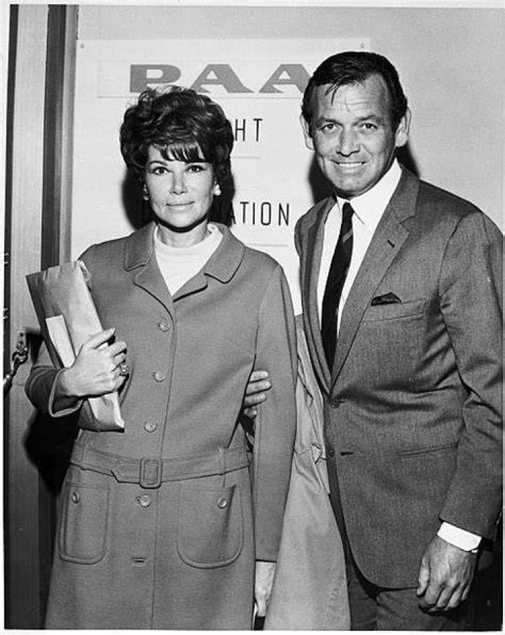 David Janssen with is wife Dani in New York, circa 1970. | Photo: Getty Images