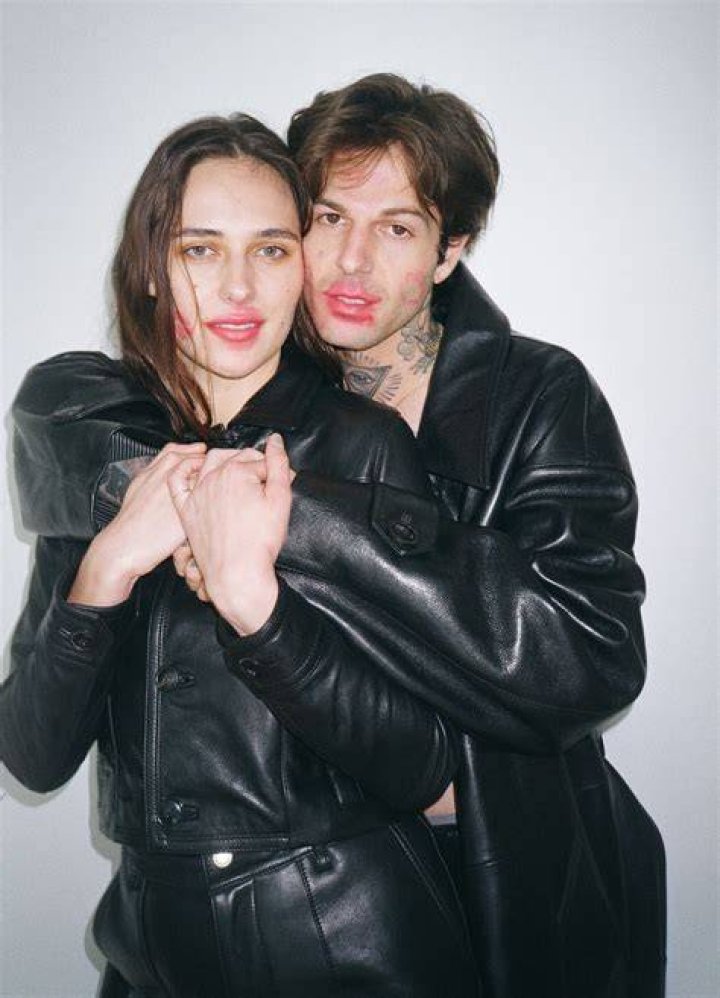 Devon Lee Carlson on Acne, Tattoos, and Experimenting With Makeup &mdash; Interview Allure