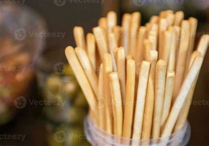 dipping-bread-sticks
