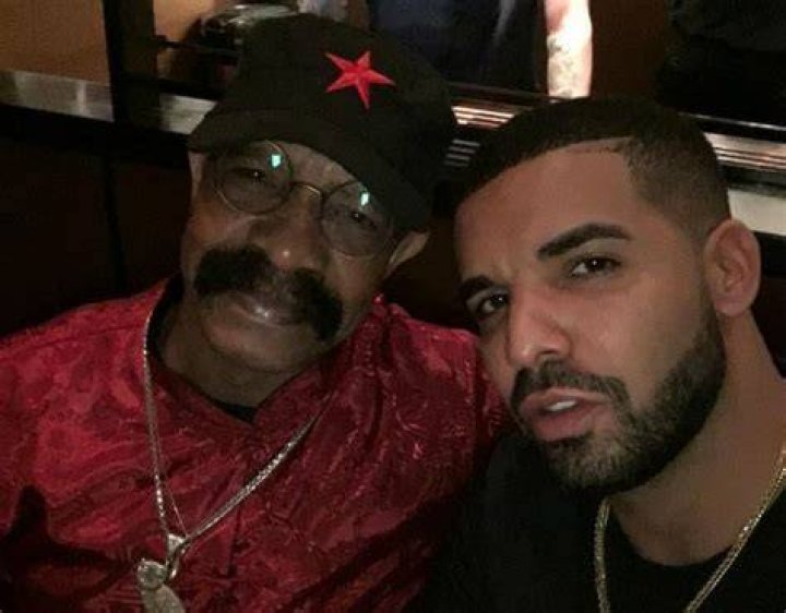 Drake and father Dennis Graham during the 2017 Billboard Music Awards at T-Mobile Arena on May 21, 2017 | Photo: GettyImages