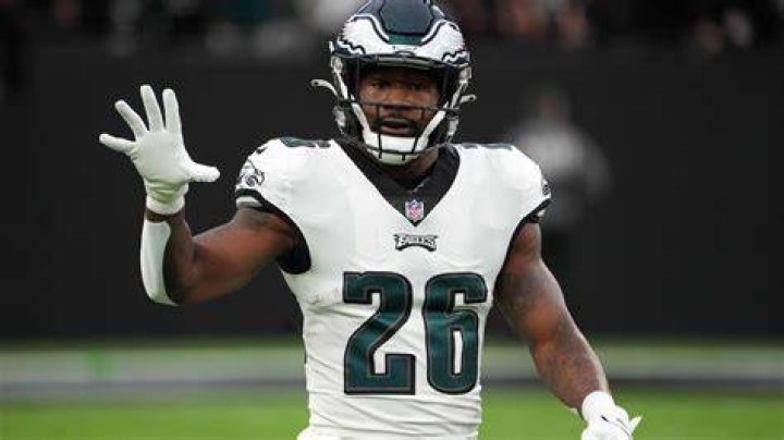 Eagles RB Miles Sanders shared some custom-made, Damar Hamlin-themed cleats at practice