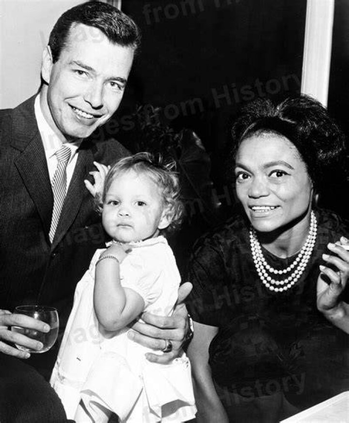 Eartha Kitt and husband Bill McDonald on August 30, 1960. | Photo: Getty Images