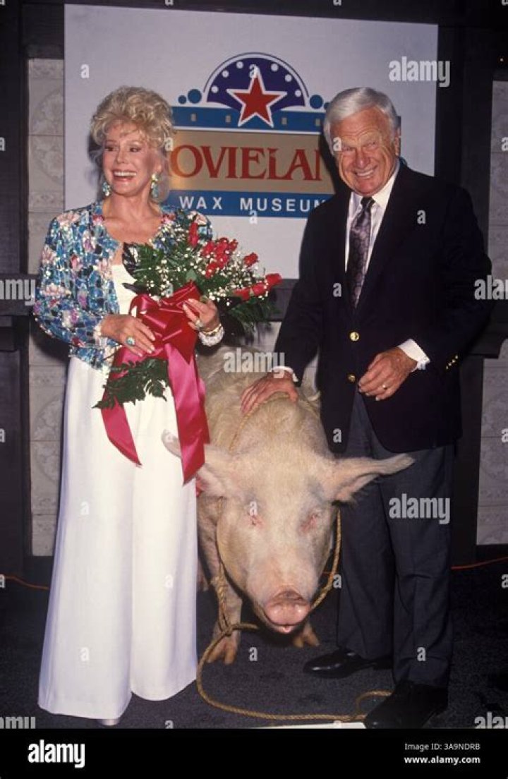 Eddie Albert at Movieland Wax Museum in Buena Park, California, United States, undated image. | Source: Getty Images