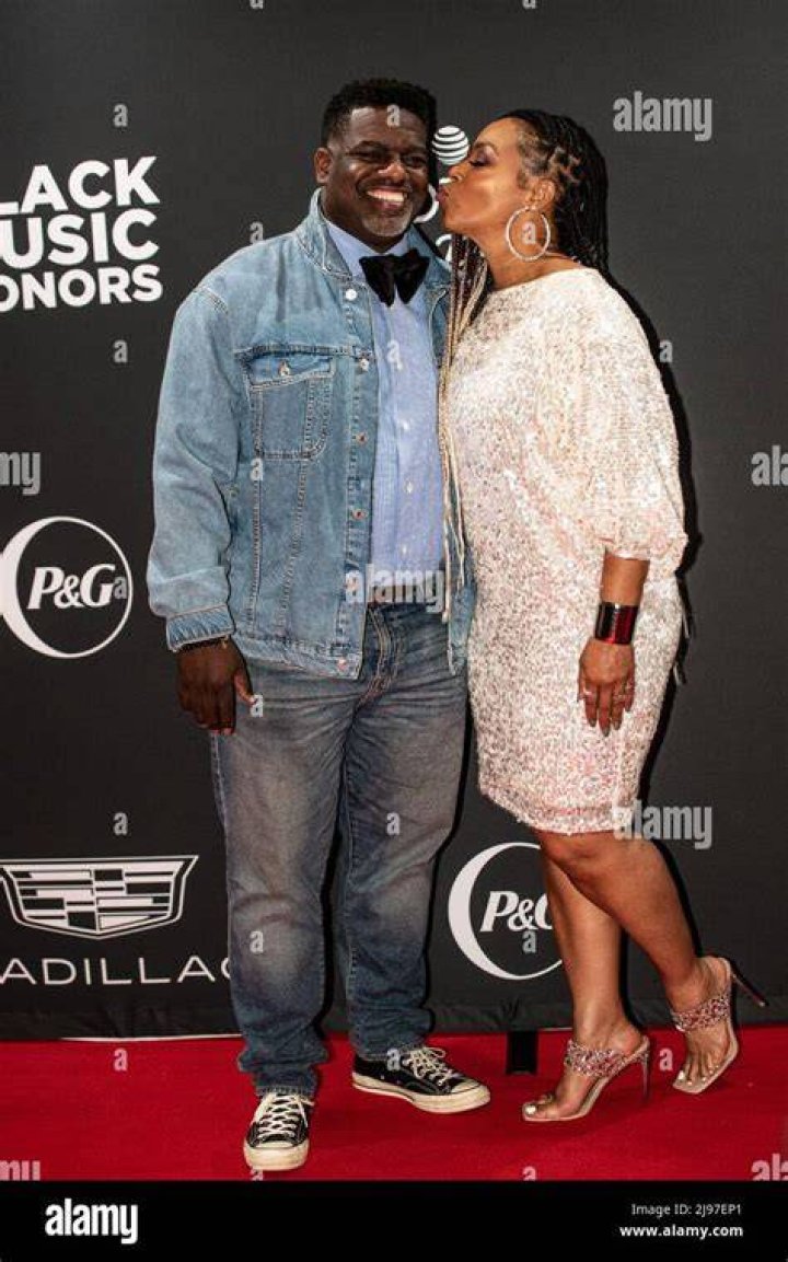 Erica and Warryn Campbell with their kids attend the "We're The Campbells" Special Screening in California on June 11, 2018 | Source: Getty Images
