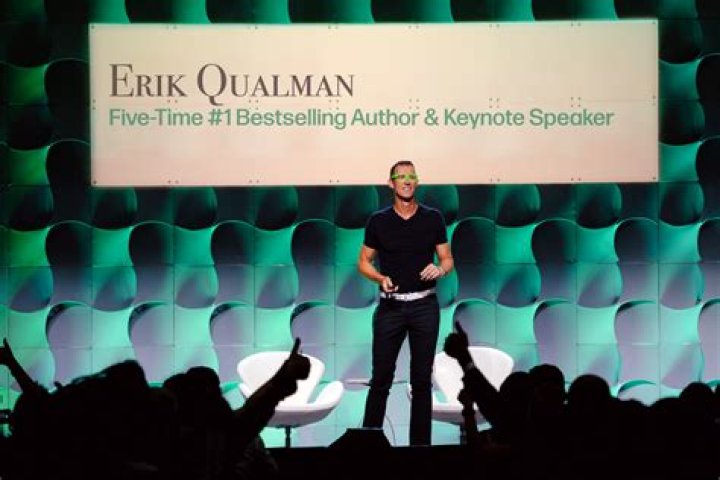 Erik Qualman Speaker Keynote Speaker Fee Chartwell Speakers