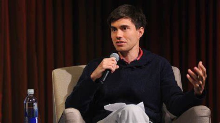 Facebook hires CollegeHumor's Ricky Van Veen to make its giant video business even bigger Recode