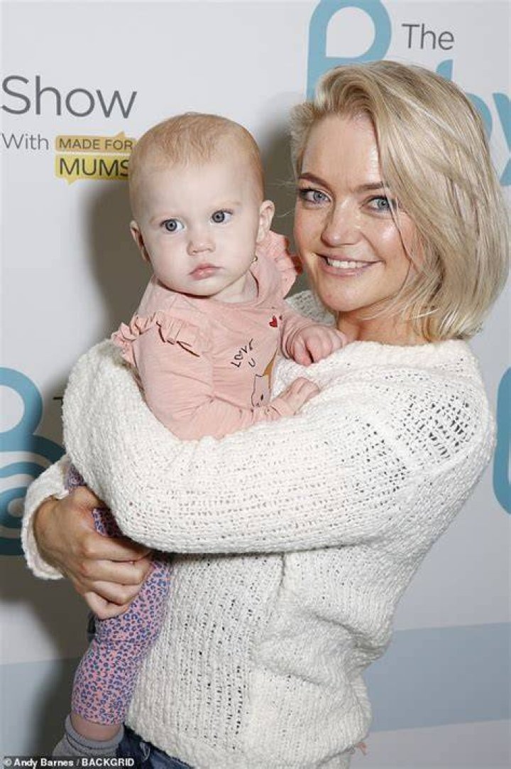 Family: Hannah began dating Adam Thomas in 2013. They briefly broke up in 2015 before reuniting in 2018. They then welcomed two daughters together named Taya, four, and Tora, one