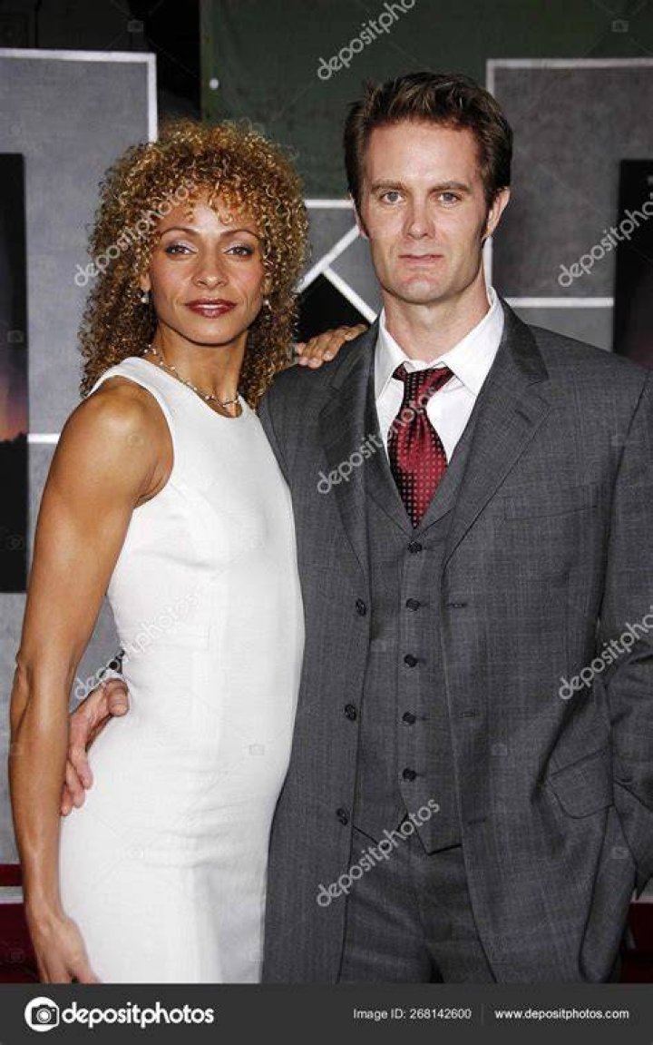Garret Dillahunt and actress Michelle Hurd at "The Mindy Project" final season premiere on September 12, 2017 | Photo: Getty Images