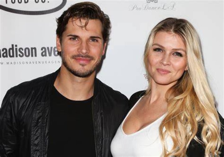 Gleb Savchenko and Elena Samodanova at the 25th Annual Race To Erase MS Gala at The Beverly Hilton Hotel on April 20, 2018 | Photo: Getty Images