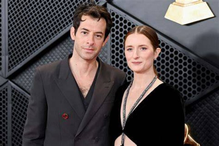 Grace Gummer's diamond ring