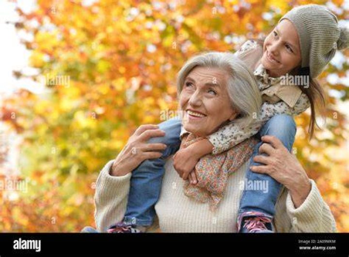 Grandmother and her granddaughter having interesting conversation. | Photo: Pexels