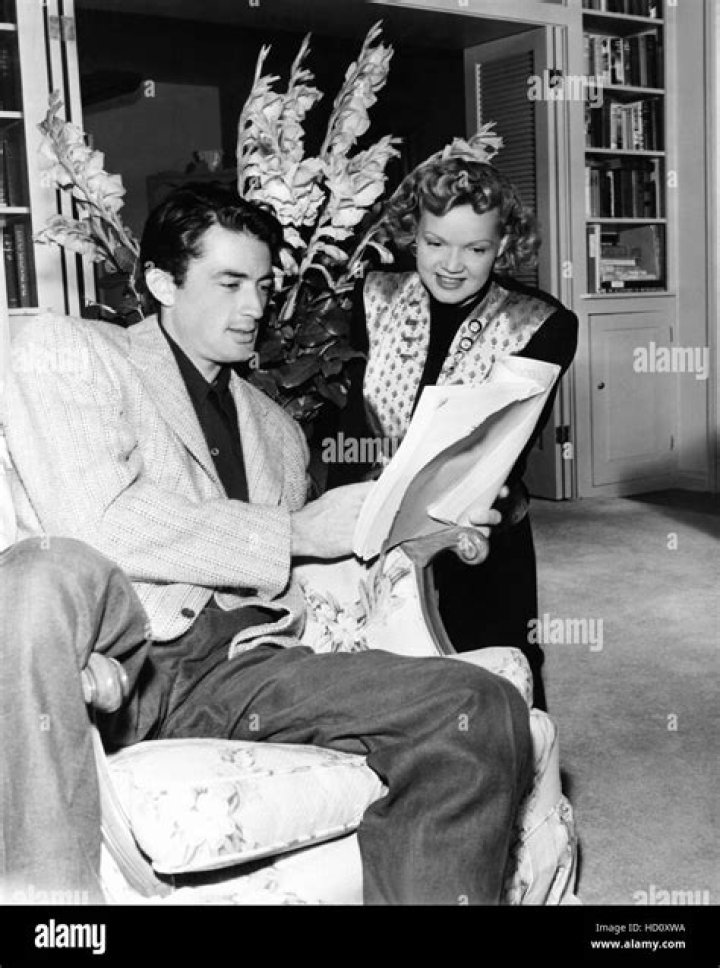 Gregory Peck with his first wife Greta Kukkonen and their three sons. Gregory holds Stephen, Greta holds Carey, and Jonathan is at bottom. | Source: Getty Images