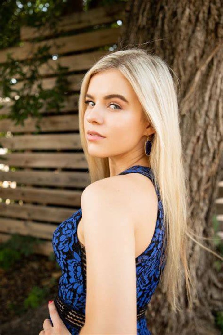 Hannah Chaney photography Photography, Fashion, Choker necklace
