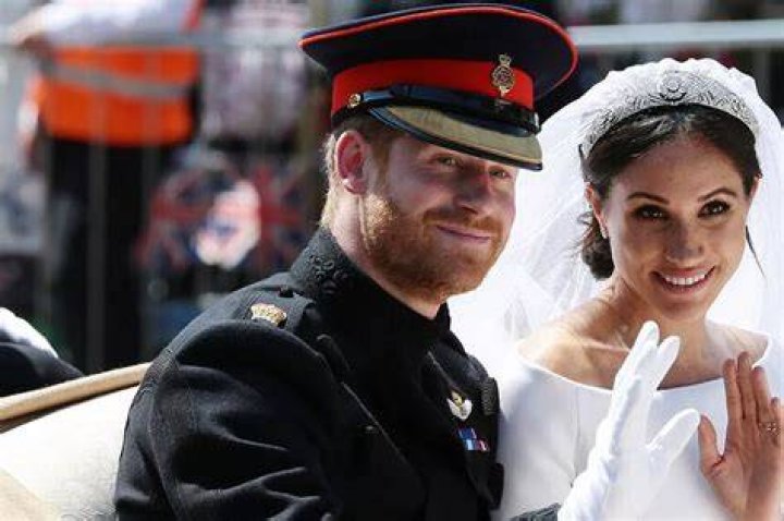 Harry and Meghan paid tribute to the people of Ukraine as they accepted the President's Award at the NAACP Image Awards
