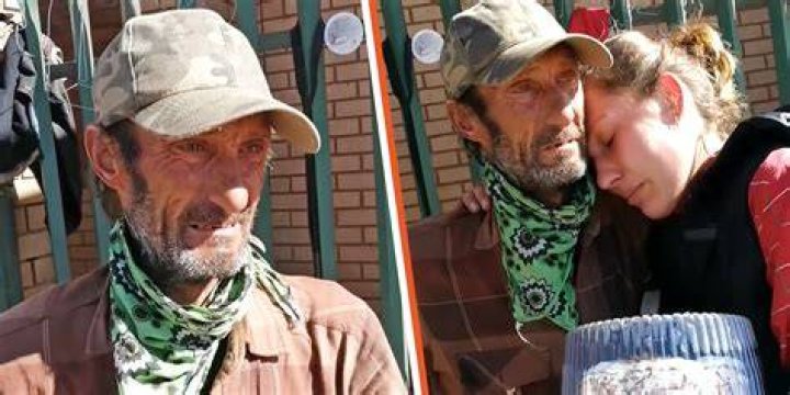 Homeless man thanks kind stranger for buying him a meal | Photo: TikTok/@itsnastynaz