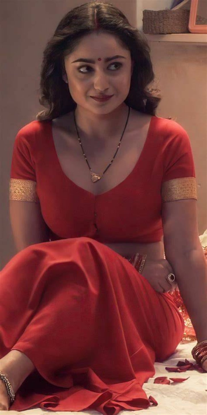 HOT SEX ROMANTIC ACTRESS PHOTOS Tamanna sexy high Quality photos