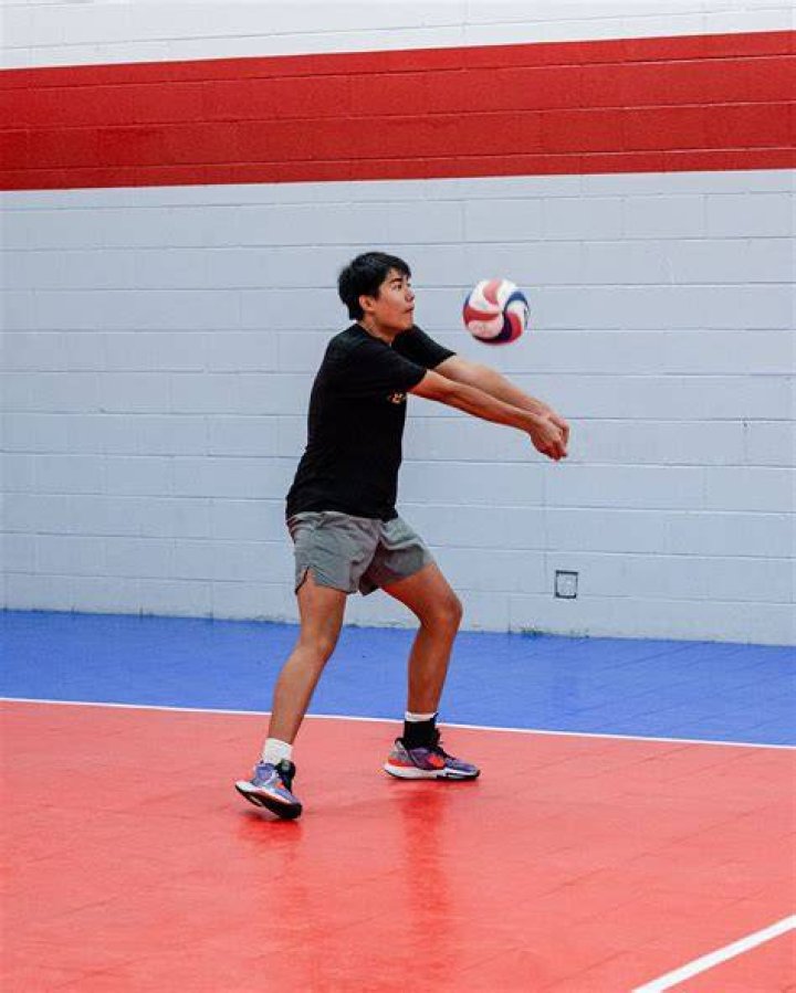 How to pass a volleyball! KaiRazy YouTube