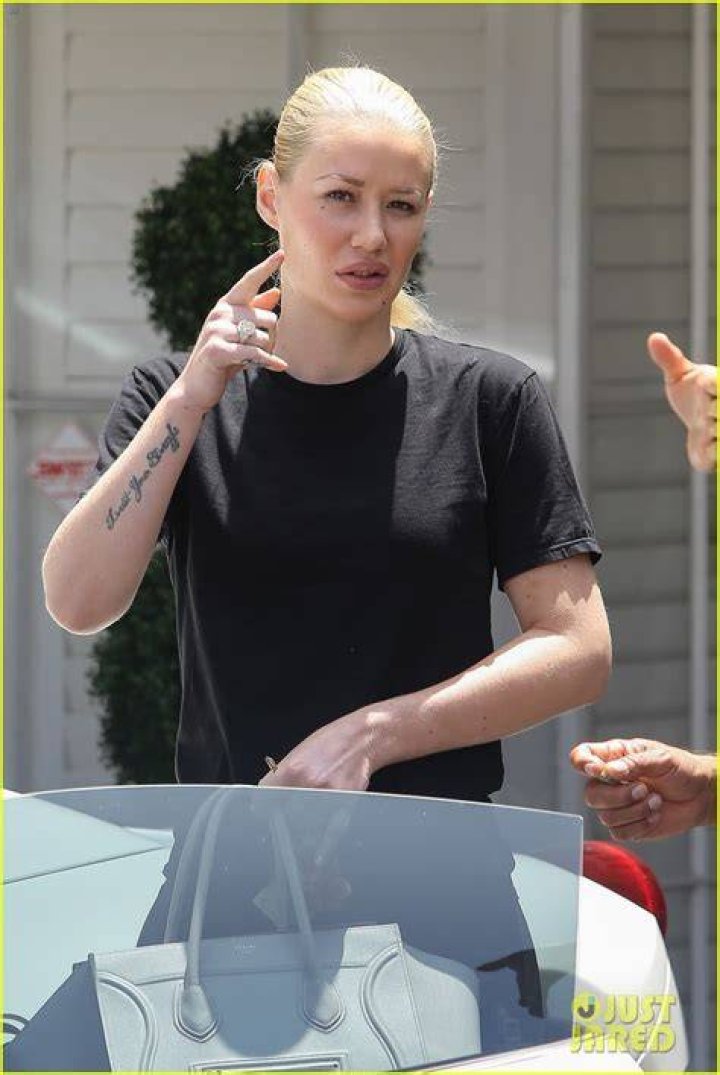 Iggy Azalea Removes Tattoo of ExBoyfriend AAP Rocky Photo 3411998 Photos Just Jared