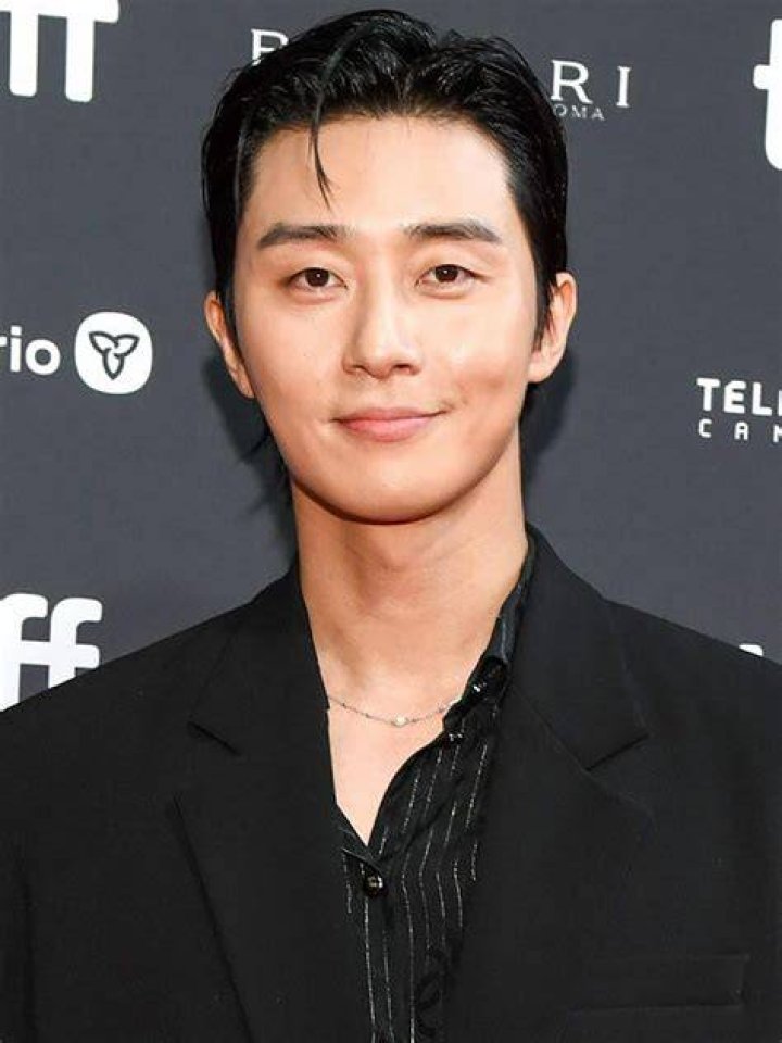 Is Park Seo Joon Getting Married Who Is Considered An Artist