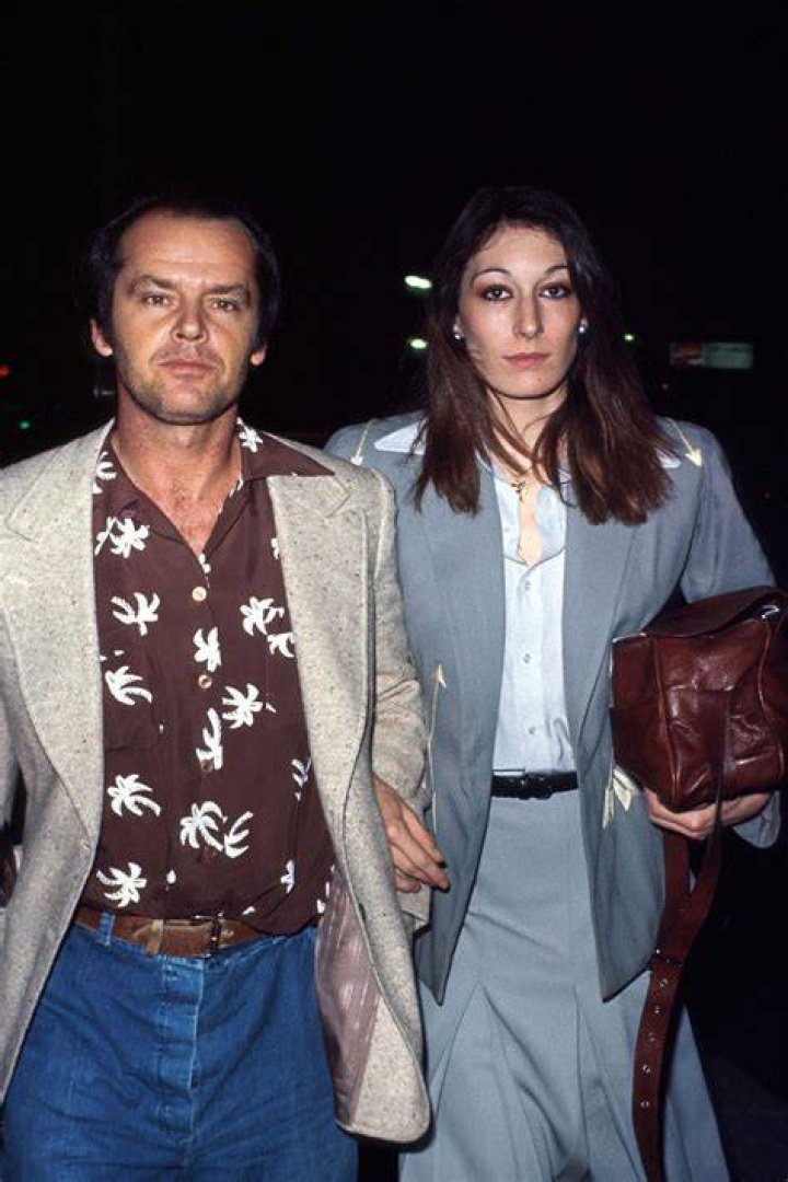 Jack Nicholson and Anjelica Huston circa 1985 | Source: Getty Images